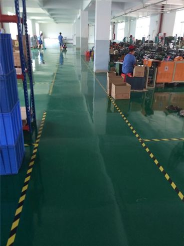 環(huán)氧樹(shù)脂薄涂地坪涂裝